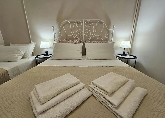 Gorana With Swimming Pool Appartamento Jelsa (Hvar)