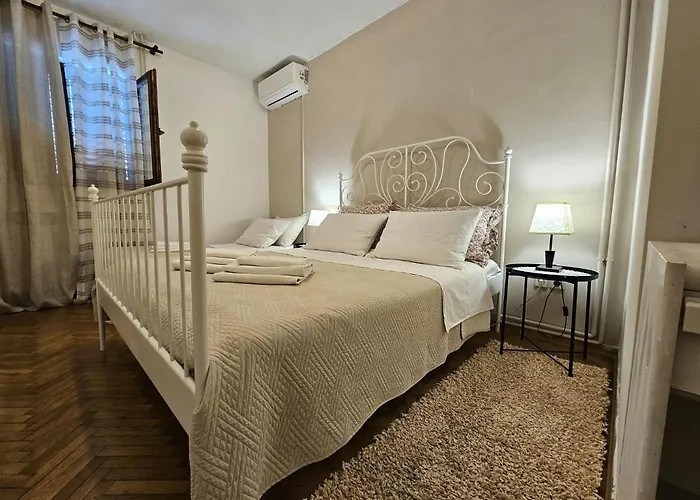 Appartamento Gorana With Swimming Pool Jelsa (Hvar)