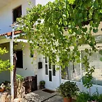 Apartament Gorana With Swimming Pool Jelsa (Hvar)