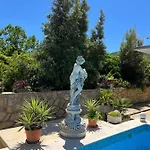 Gorana With Swimming Pool Apartament Jelsa (Hvar)
