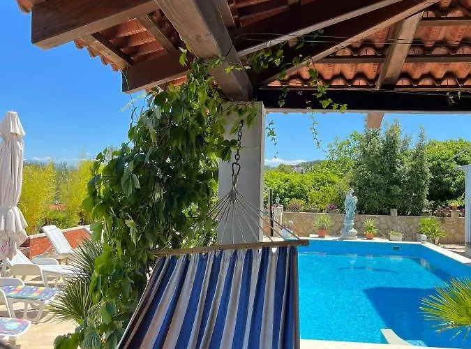 Daire Gorana With Swimming Pool Jelsa (Hvar)