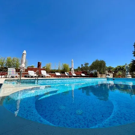 Gorana With Swimming Pool Apartamento Jelsa (Hvar)