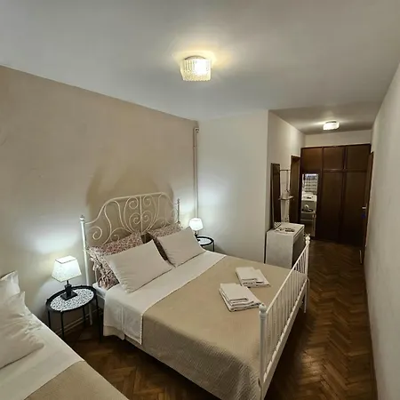 Gorana With Swimming Pool Apartamento Jelsa (Hvar)